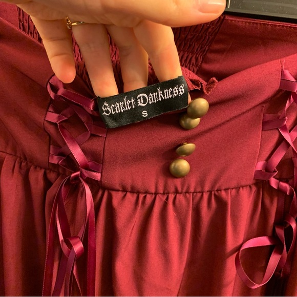 Scarlet Darkness Victorian skirt - Picture 4 of 6